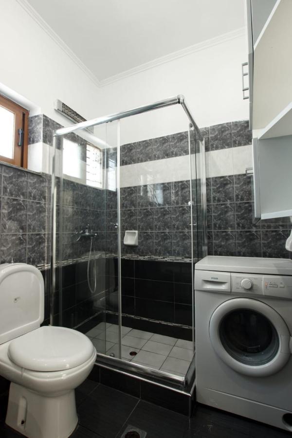 Emblematic House Apartment 2 Гирокастра Экстерьер фото