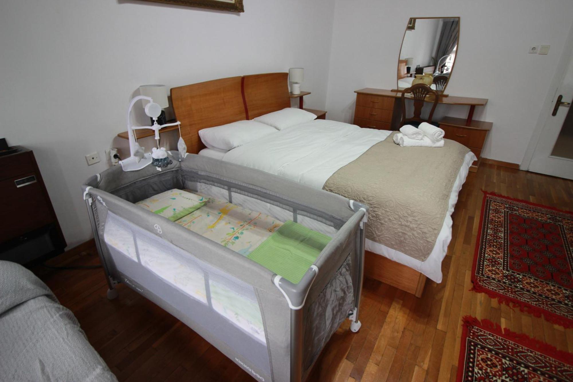 Emblematic House Apartment 2 Гирокастра Экстерьер фото