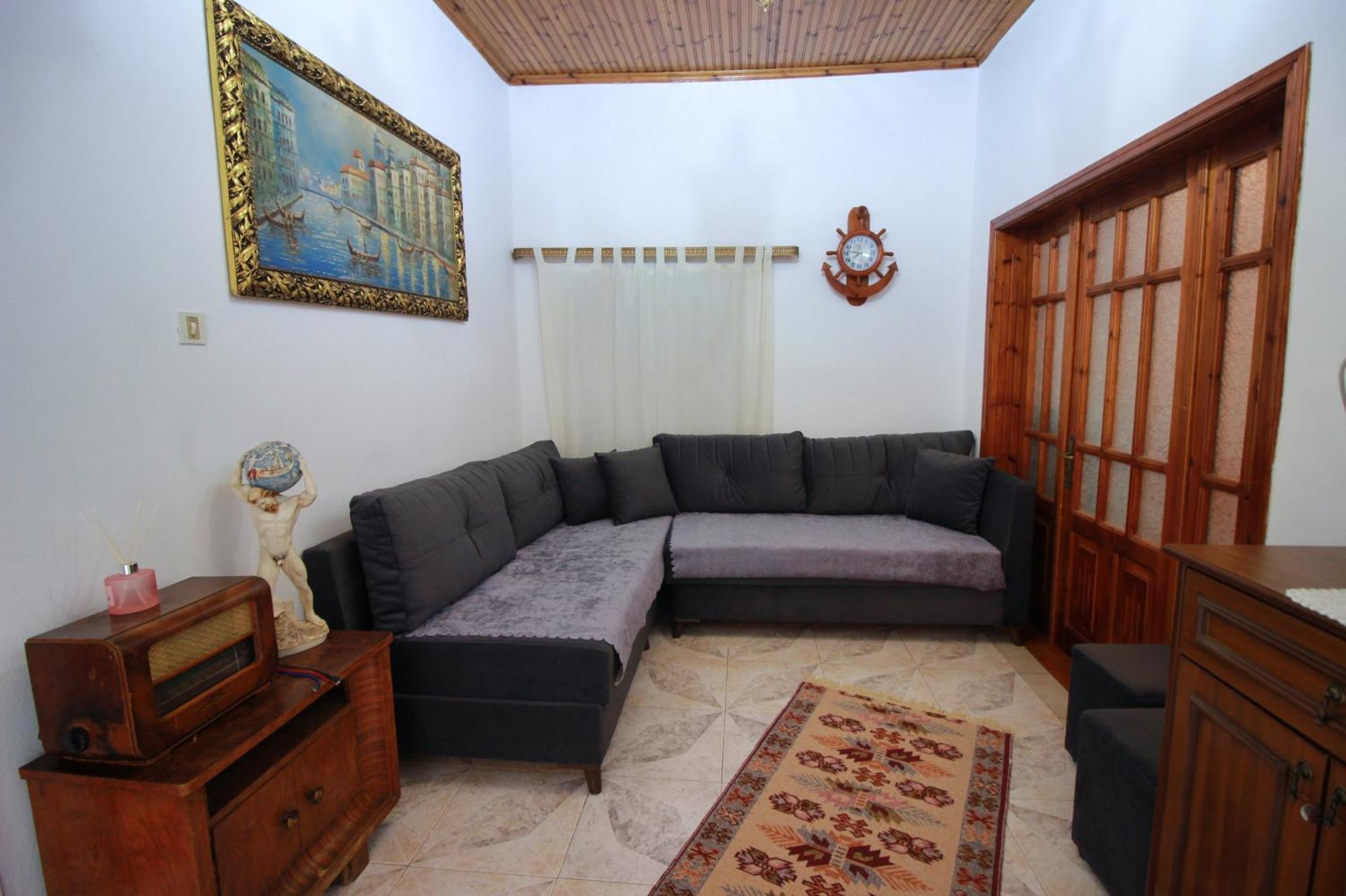 Emblematic House Apartment 2 Гирокастра Экстерьер фото